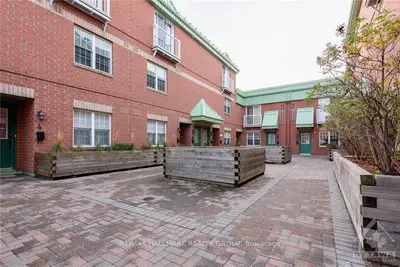 130 ROCHESTER Street 8, West Centre Town, ON K1R 0A3