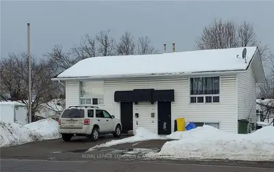 932 MACKAY Street, Pembroke, ON K8A 1A1
