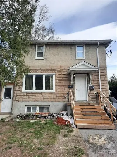 127 STE CECILE Street, Vanier and Kingsview Park, ON K1L 5L3
