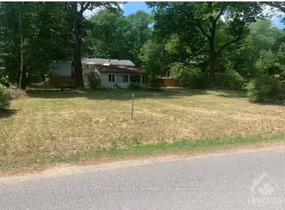 209 Baillie Avenue, Constance Bay - Dunrobin - Kilmaurs - Woodlawn, On K0a 3m0
