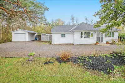 702 RIVER Road, Blossom Park - Airport and Area, ON K0G 1J0