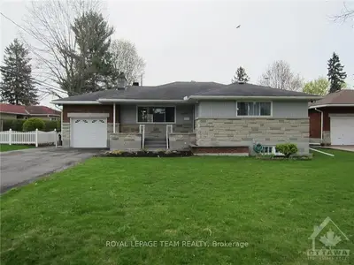 2250 MIRAMICHI Street, Parkway Park - Queensway Terrace S and Area, ON K2C 0Y9