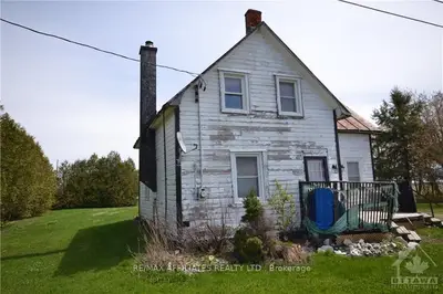 1933 CHAMPLAIN Street, Clarence-Rockland, ON K0A 1N0