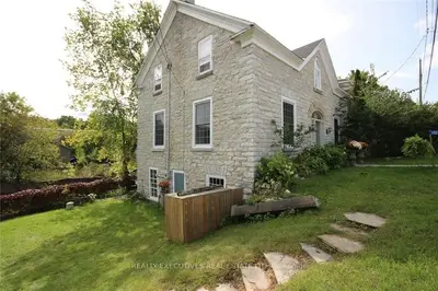 112 HILLIER Street, Lanark Highlands, ON K0G 1K0