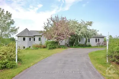 2340 LOOKOUT Drive, Orleans - Cumberland and Area, ON K4C 1C1