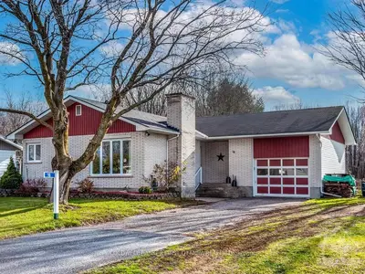 16 CENTRE Street, Clarence-Rockland, ON K0A 1E0