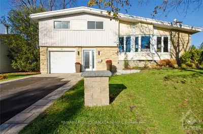 12 SPRINGDALE Crescent, South of Baseline to Knoxdale, ON K2H 5T8