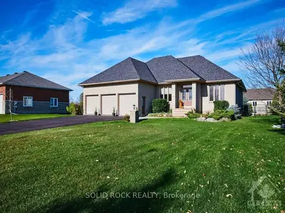 6463 BLOSSOM TRAIL Drive, Greely - Metcalfe - Osgoode - Vernon and Area, ON K4P 0B1