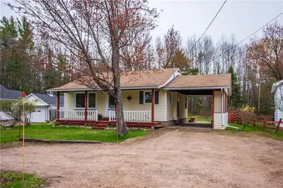 32824 HIGHWAY 17 E, Laurentian Hills, ON K0J 1P0