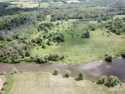6684 HARBOUR Street, Carp - Dunrobin - Huntley - Fitzroy and Area, ON K0A 1X0