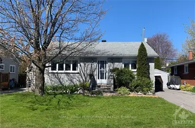 120 Granville Street, Vanier And Kingsview Park, On K1l 6y4