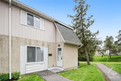 1518F BEAVERPOND Drive, Cyrville - Carson Grove - Pineview, ON K1B 3R9