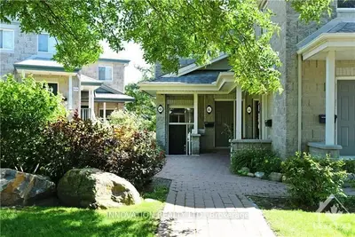 48 ROBSON Court 13, Kanata, ON K2K 2W1