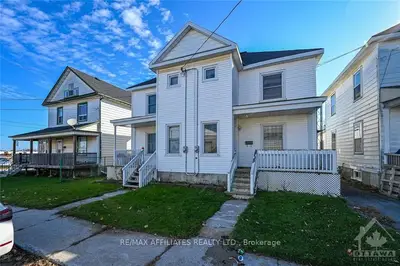 71-73 Church Street E, Smiths Falls, On K7a 1h8