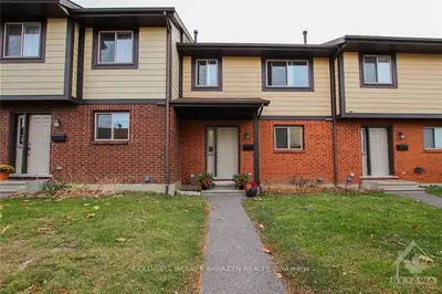 54 MEDHURST Drive D, Tanglewood - Grenfell Glen - Pineglen, ON K2G 4V2