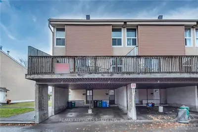 3415 UPLANDS Drive 2, Hunt Club - Windsor Park Village and Area, ON K1V 9N3