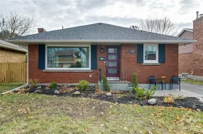 1531 CHOMLEY Crescent, Alta Vista and Area, ON K1G 0V9