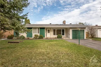 13 SOLVA Drive, Crystal Bay - Rocky Point - Bayshore, ON K2H 5R4