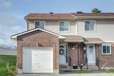 114 VALLEY STREAM Drive F, South of Baseline to Knoxdale, ON K2H 9E1