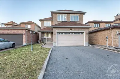 211 Twyford Street, Hunt Club - Windsor Park Village And Area, On K1v 0v9