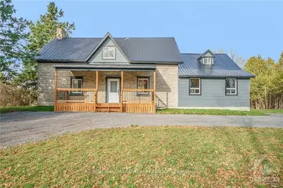 16535 SIXTH Road, North Stormont, ON K0C 1W0
