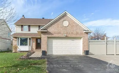 6026 VINEYARD Drive, Orleans - Convent Glen and Area, ON K1C 2M5