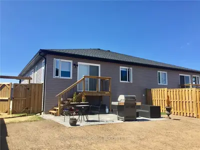 47 Noble Crescent, Petawawa, On K8h 0g1