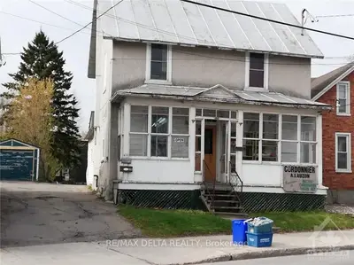 634-636 Main Street E, Hawkesbury, On K6a 1a9