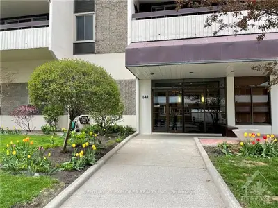 141 SOMERSET Street W 901, Ottawa Centre, ON K2P 2H1