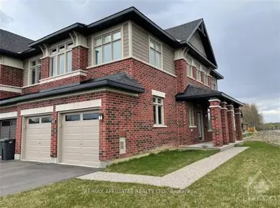45 SALAMANDER Way, Blossom Park - Airport and Area, ON K1X 0E9