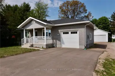 615 Joe Street, Laurentian Valley, On K8a 6s6