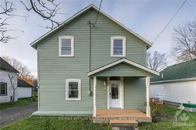 118 George Street, Lanark Highlands, On K0g 1k0
