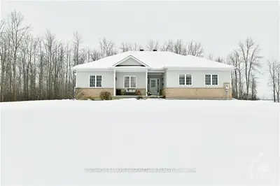 8351 COPELAND Road, Stittsville - Munster - Richmond, ON K0A 1B0