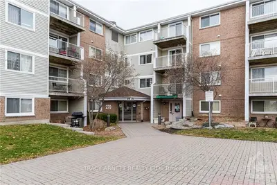 270 BRITTANY Drive 206, Manor Park - Cardinal Glen and Area, ON K1K 4M3