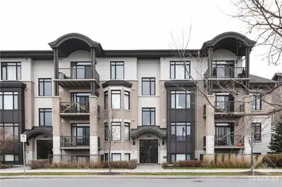 655 BEAUPARC 404, Cyrville - Carson Grove - Pineview, ON K1J 0B6