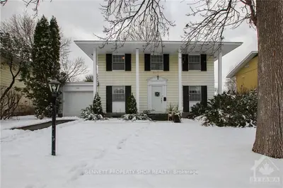2964 Southmore Drive E, Billings Bridge - Riverside Park And Area, On K1v 6z3