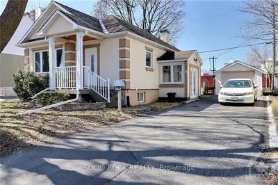 382 ALLEN Boulevard, Vanier and Kingsview Park, ON K1L 7B5