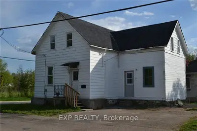 172 Bank Street, Renfrew, On K7v 2e8