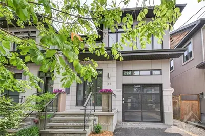 42 JAVA Street, Tunneys Pasture and Ottawa West, ON K1Y 3L3