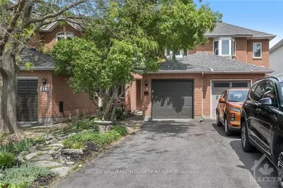 419 LAWLER Crescent, Orleans - Cumberland and Area, ON K4A 3X9