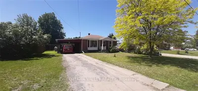 3 ELLIOT Street, Whitewater Region, ON K0J 1C0
