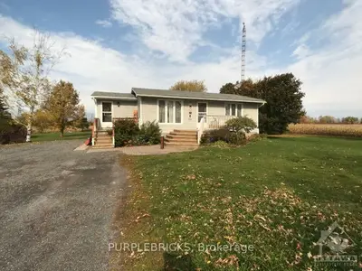11195 LEVERE Road, North Dundas, ON K0E 1S0