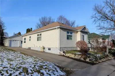 52 HUBBELL Street, Brockville, ON K6V 4K5