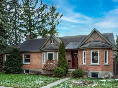 4 PUTMAN Avenue, New Edinburgh - Lindenlea, ON K1M 1Y9