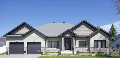 215 CHANDLER Avenue, Mooneys Bay - Carleton Heights and Area, ON K2C 0G3