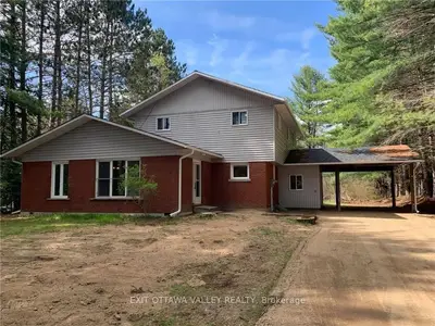 614 AIRPORT Road, Petawawa, ON K8A 6W7
