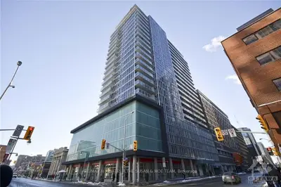 324 LAURIER Avenue W 1808, Ottawa Centre, ON K1P 0A4