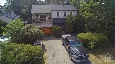 242 WOODLAND Avenue, Woodroffe, ON K2B 5C9