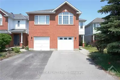 114 Scout Street, Carlington - Central Park, On K2c 4e2