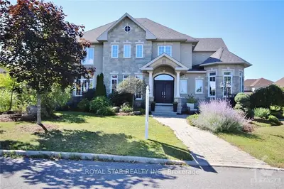 1611 SIEVERIGHT Avenue, Blossom Park - Airport and Area, ON K1T 4B6